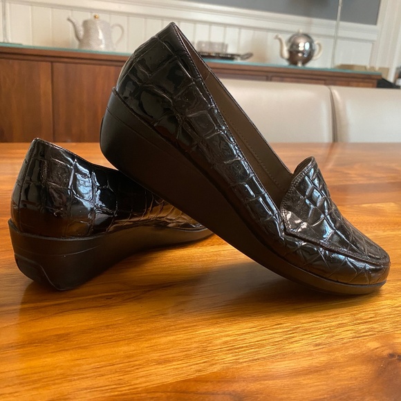 Aerosole black wedge shoes - Picture 2 of 4